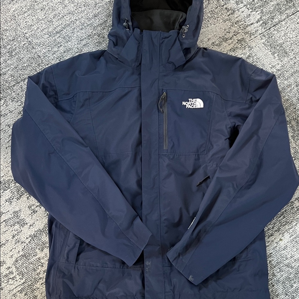 The North Face Men's Dark Blue Performance Jacket size M Preowned